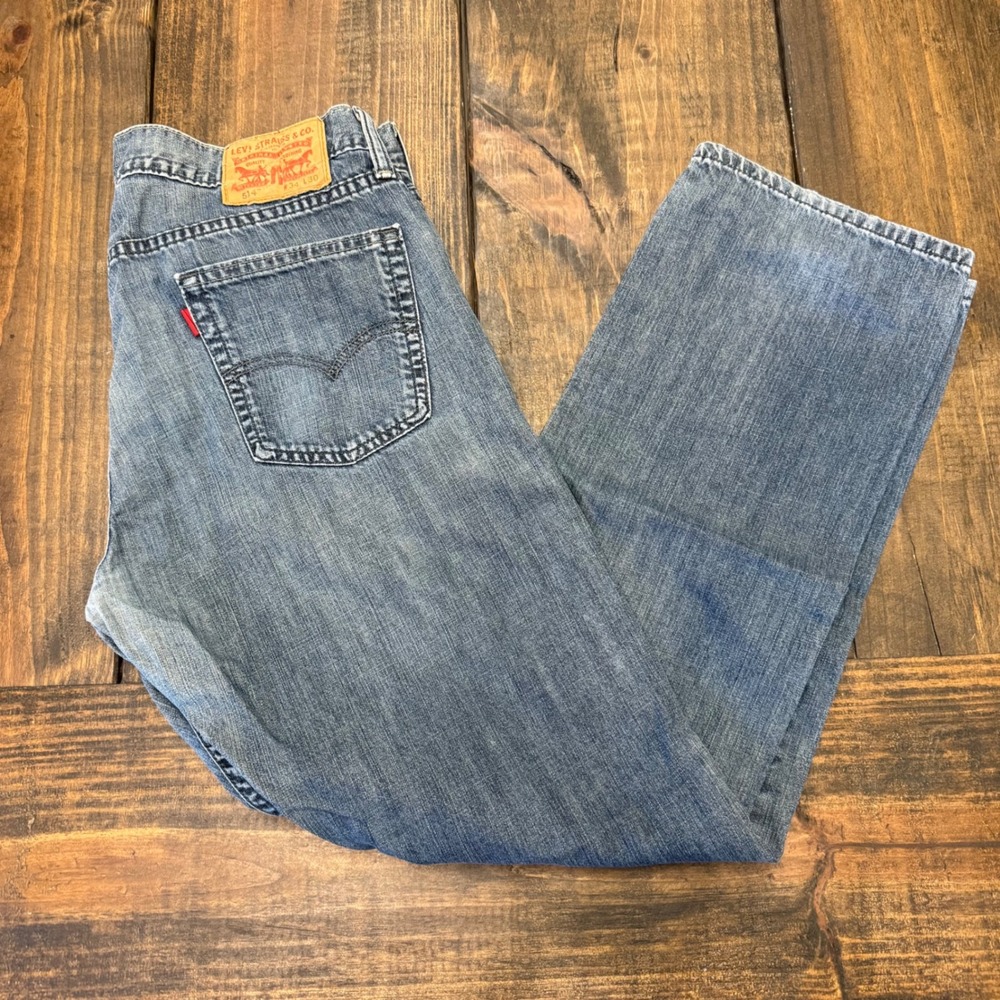 Levis 514 Straight Fit Mens Jeans W34 L30 Medium Wash Blue Denim 5-Pocket
